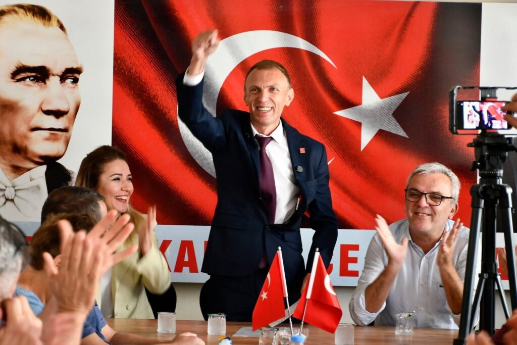CHP MALKARA’DA DEĞİŞİM: HÜSNÜ AYDIN DÖNEMİ BAŞLADI