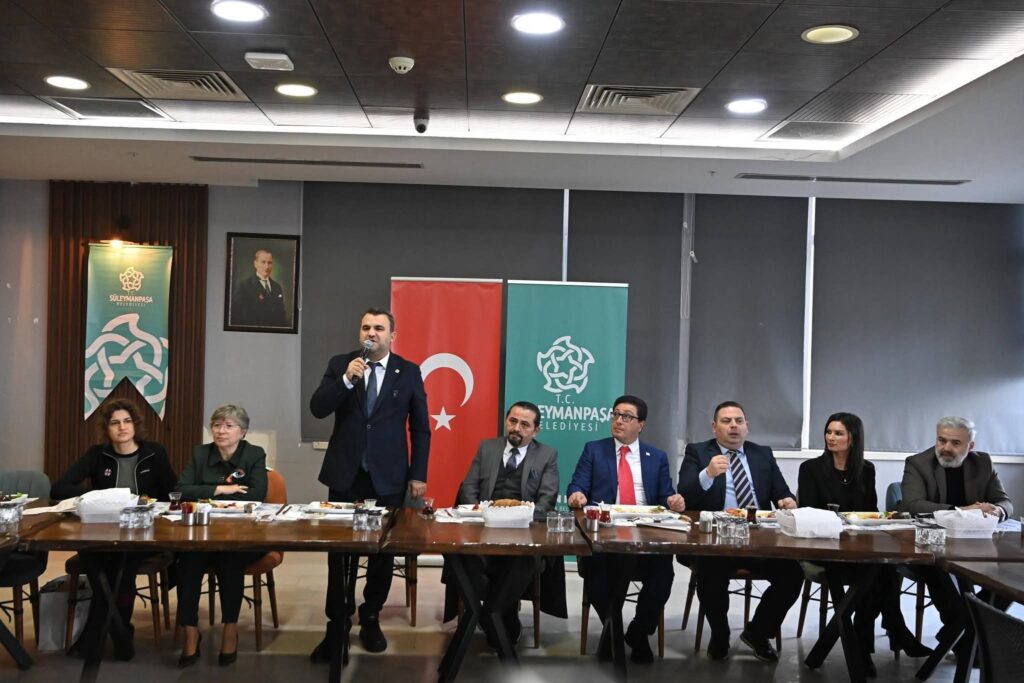 SÜLEYMANPAŞA BELEDİYESİ’NDEN GAZETECİLERE ANLAMLI KUTLAMA