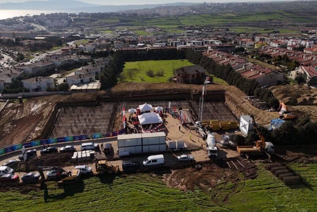 SÜLEYMANPAŞA’DA GENÇLİĞİN YENİ YUVASI YÜKSELİYOR