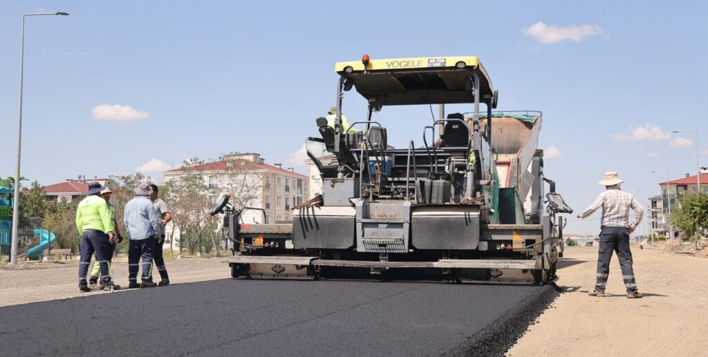 ÇORLU’NUN BULVARLARI YENİLENİYOR
