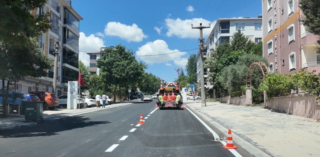 MALKARA’DA ÜÇ CADDE YENİ YÜZÜNE KAVUŞTU