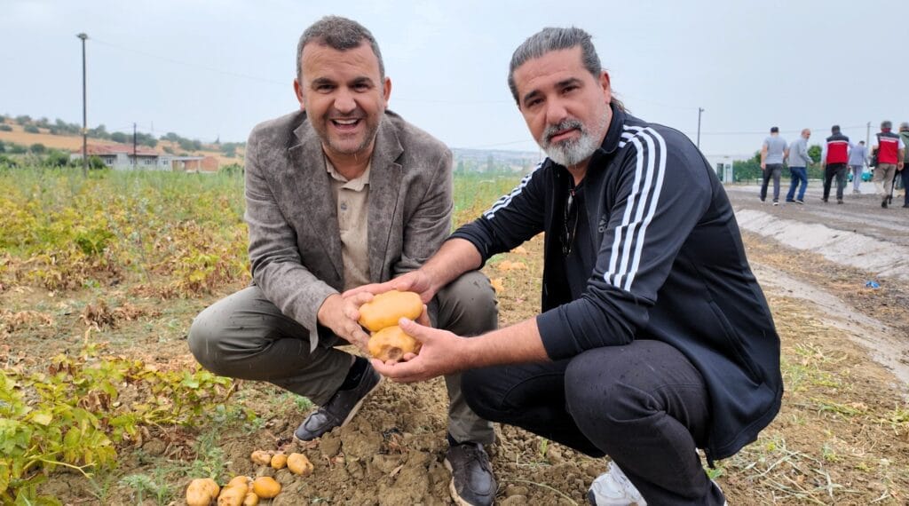 Süleymanpaşa Belediyesi Seralarında İlk Hasat Heyecanı