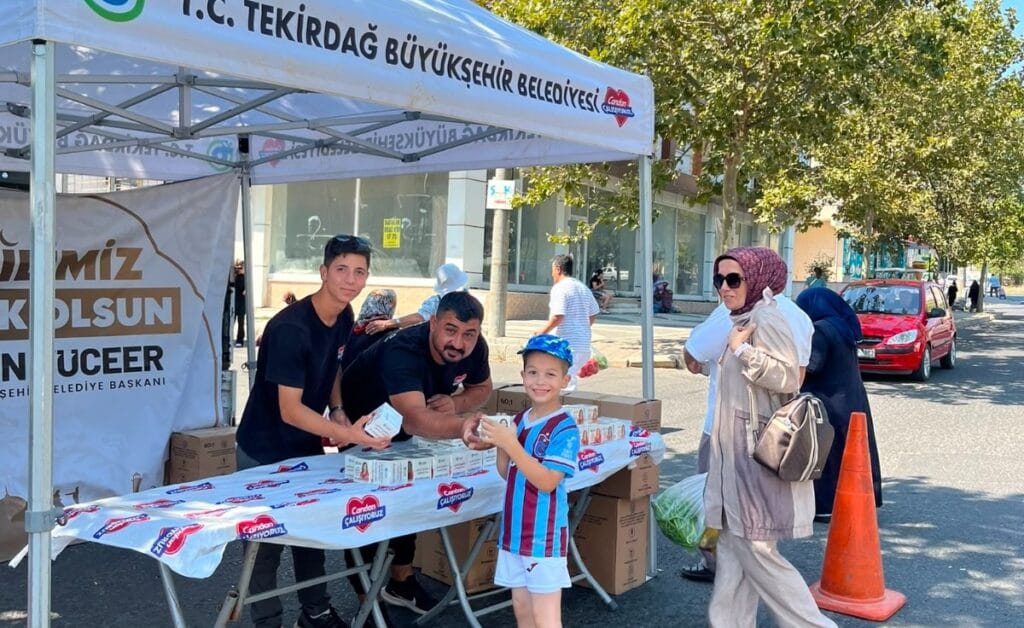  TEKİRDAĞ’DA KANDİLİN PAYLAŞMA RUHU YAŞATILDI