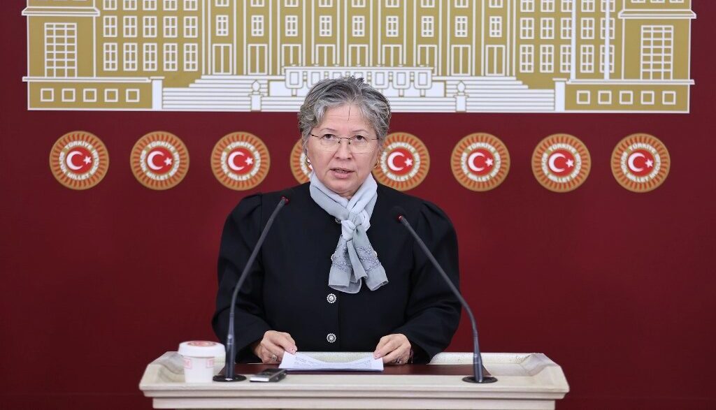 CHP’Lİ NURTEN YONTAR:  NORM KADRO SORUNUNUN BEDELİNİ NEDEN ÖĞRETMENLER VE ÇOCUKLARI ÖDÜYOR?